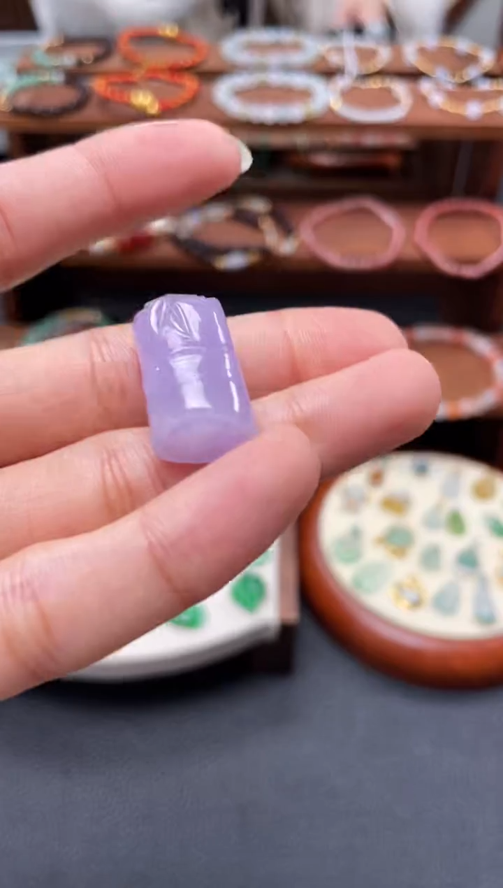 【闪购商品】翡翠吊坠(不含链)未镶嵌一个  JK275