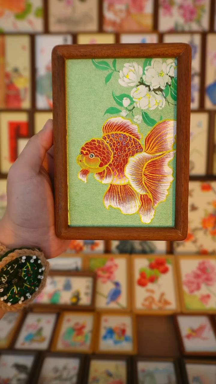 六寸实木框茉莉泰狮鱼