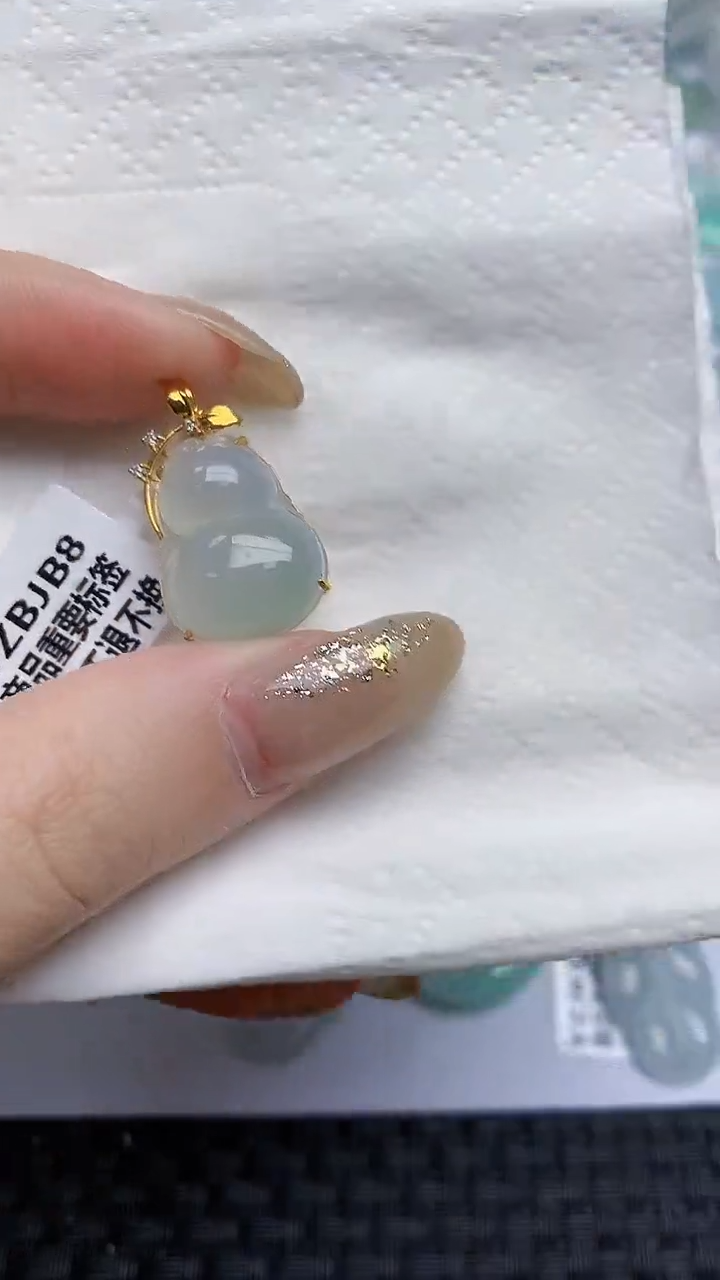 【闪购商品】翡翠颈饰未镶嵌天然A货翡翠 