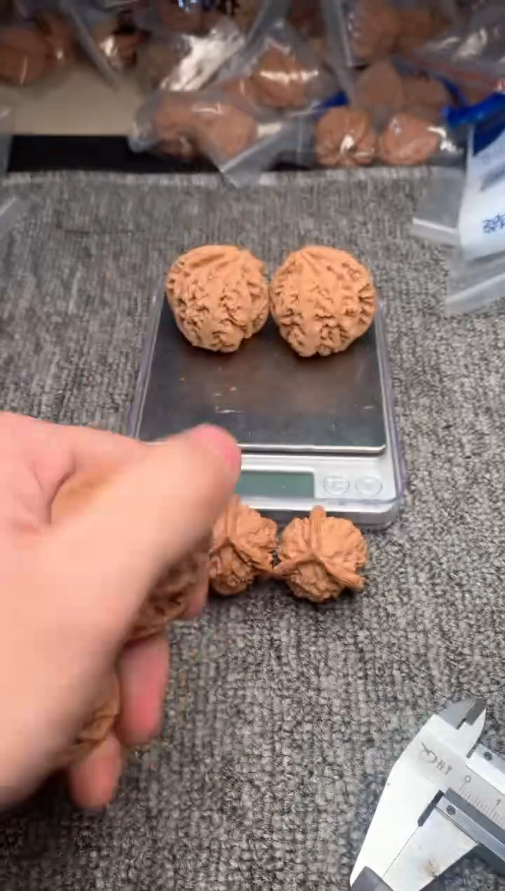 【闪购商品】文玩核桃吊坠篓子