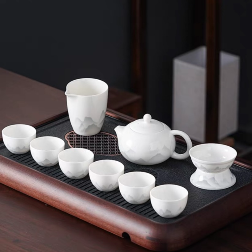 0776 羊脂玉水墨山水西施壶+公杯+茶漏组+6杯+胡桃舟山茶盘