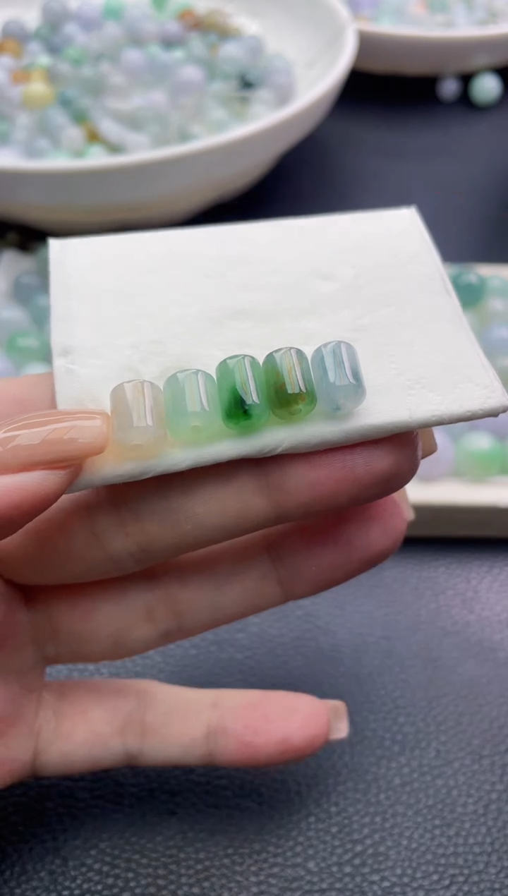 未镶嵌定制翡翠南***鸽珠子