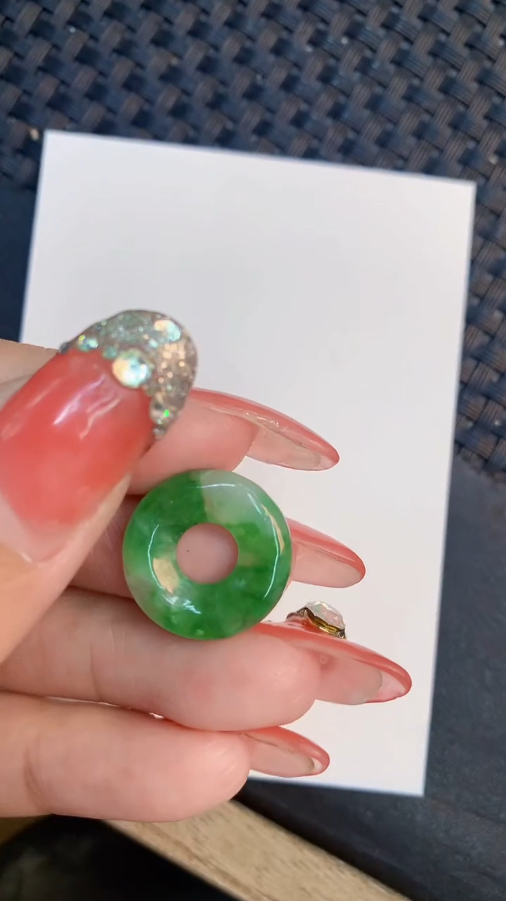 颈饰未镶嵌翡翠1