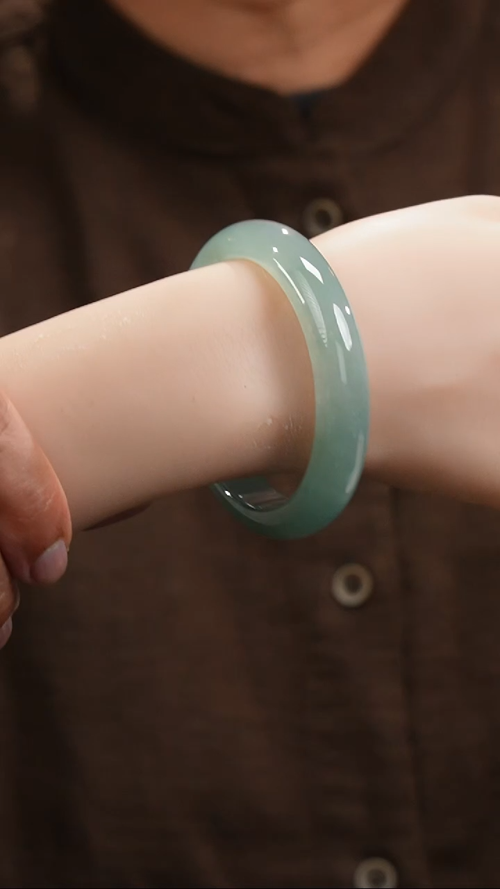 【闪购商品】翡翠手镯未镶嵌567·