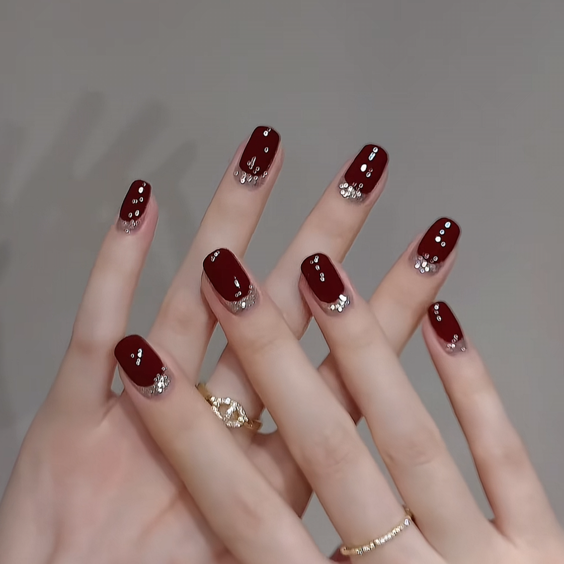 【酒红碎金】酒红法式显白美甲穿戴甲片2025新款高级感秋冬百搭美甲