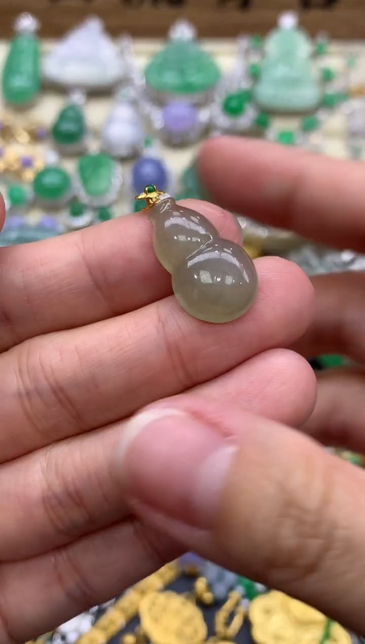 翡翠18K金镶嵌颈饰145-中国好珍宝