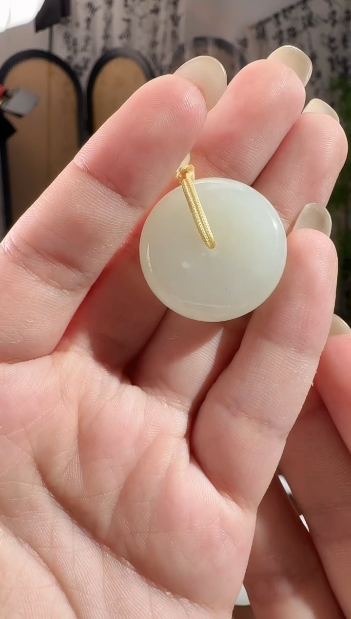 和田玉未镶嵌颈饰扣 多样性发