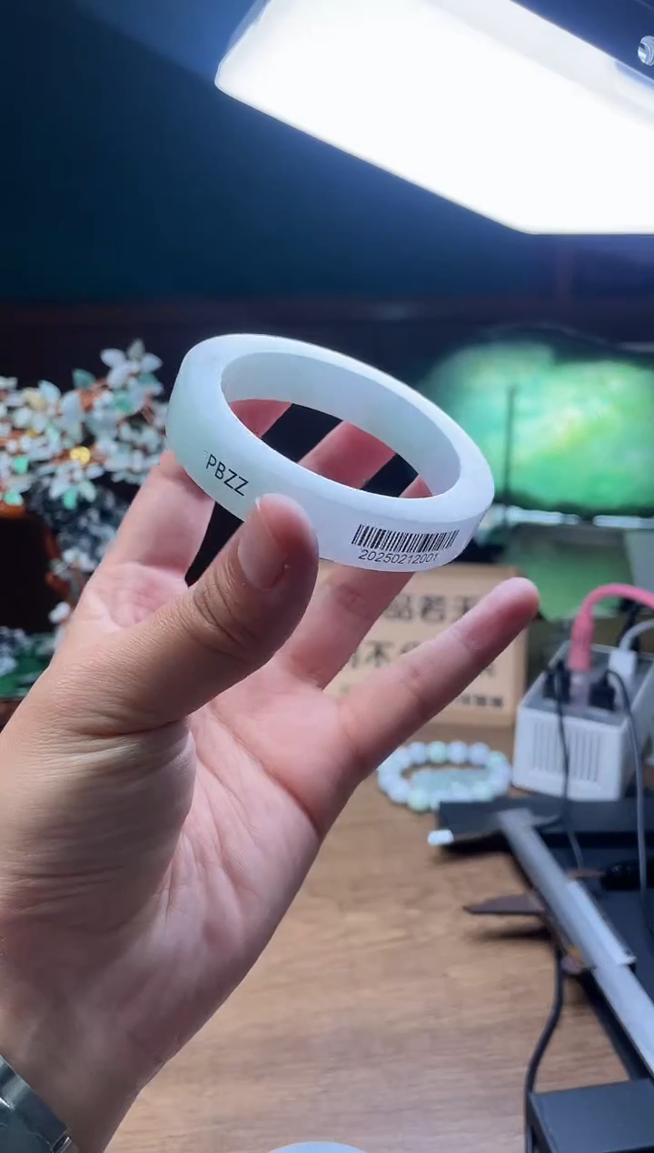 【闪购商品】定制翡翠手镯未镶嵌定制