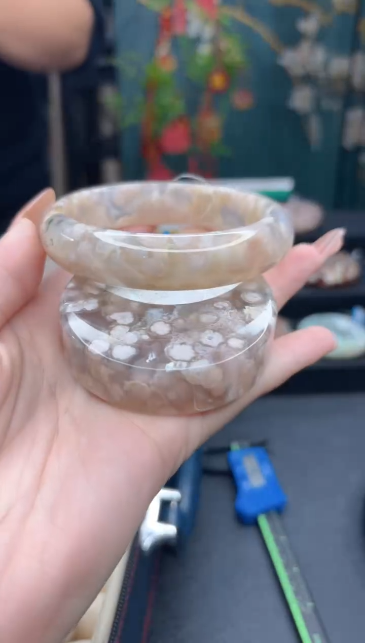 【闪购商品】石英质玉手镯未镶嵌526（66圈赠送镯心）