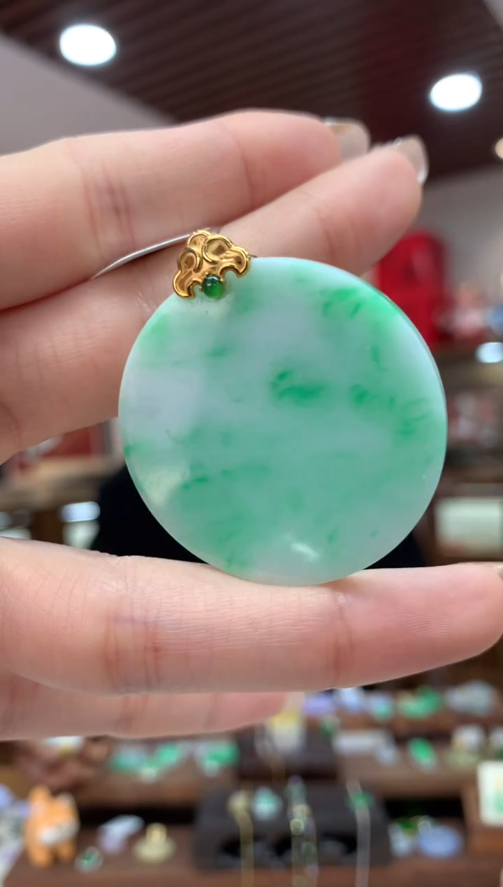 【闪购商品】翡翠吊坠(不含链)18K金镶嵌圆牌