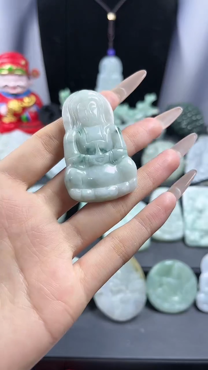 【闪购商品】翡翠颈饰未镶嵌有瑕疵纹 观音