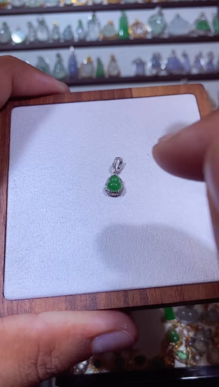 吊坠(不含链)18K金镶嵌翡翠去****瓜11111111