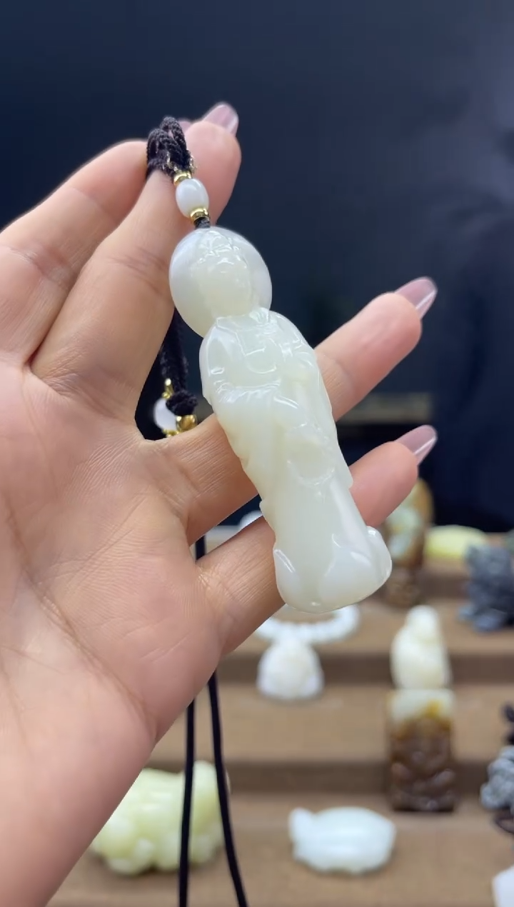 颈饰未镶嵌和田玉1