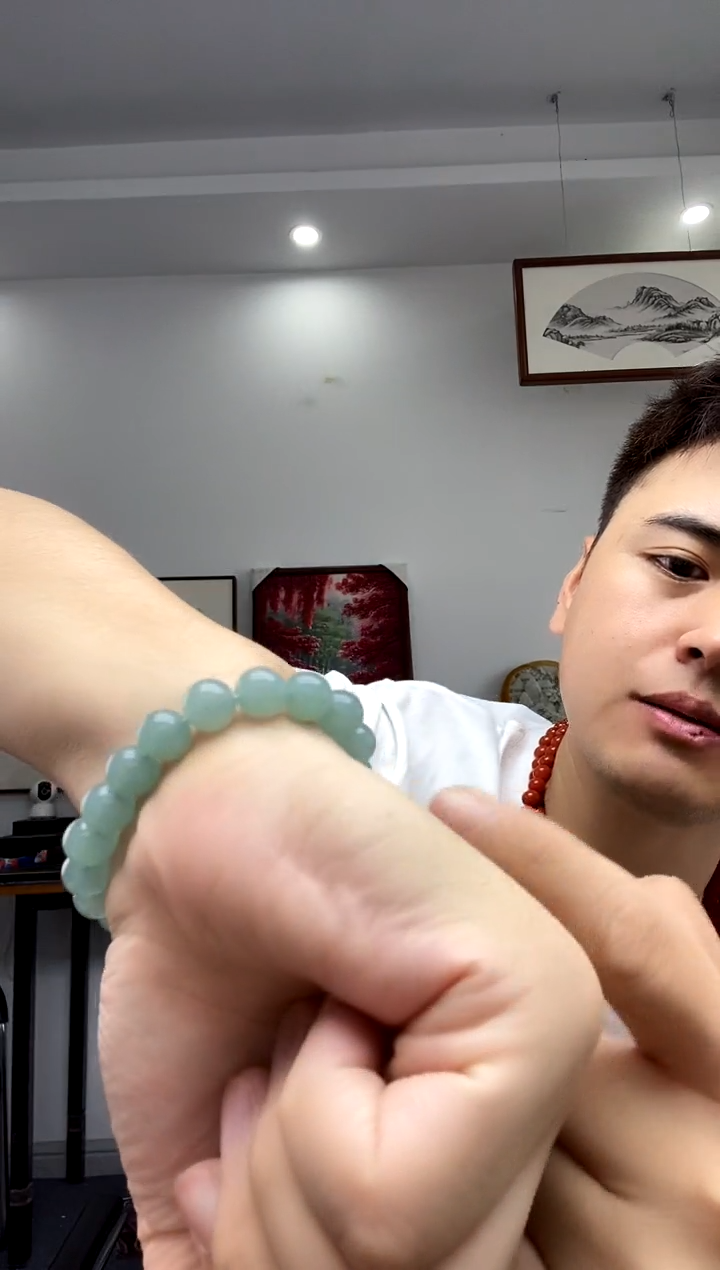 翡翠未镶嵌颈饰翡翠手串卡10