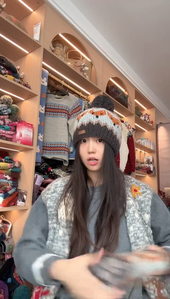 羊毛灰蓝狐狸帽 