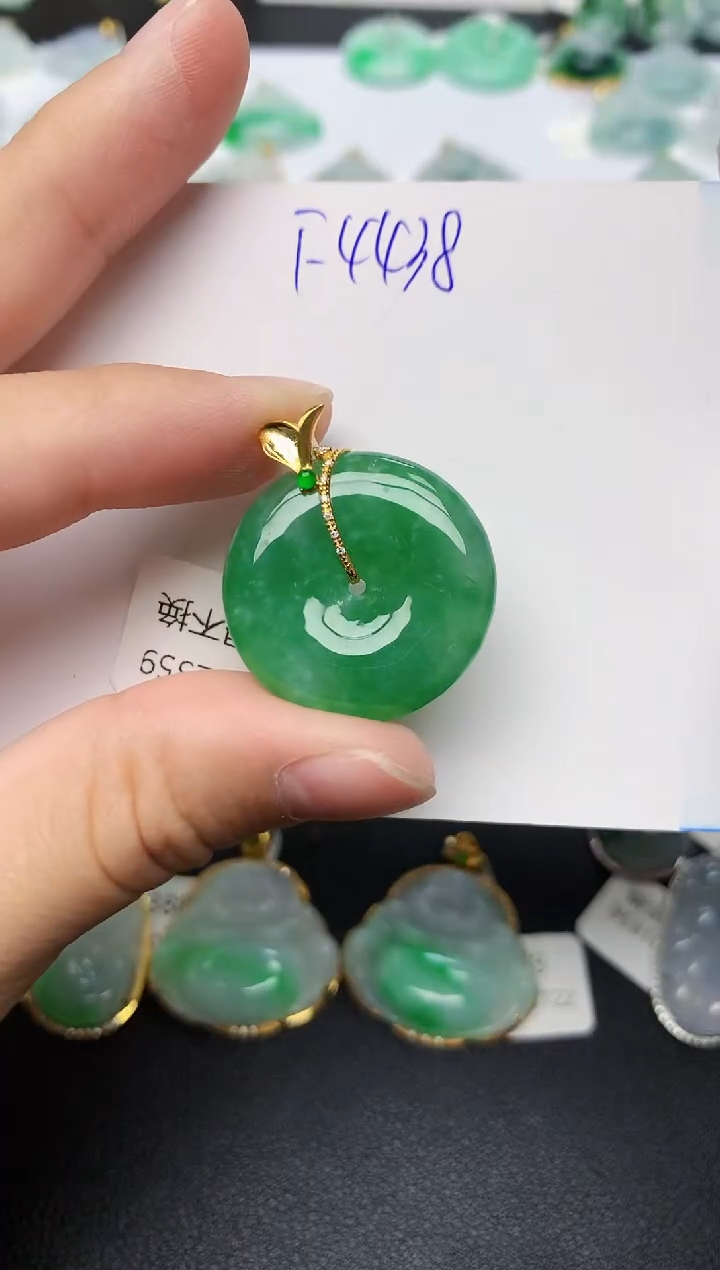 颈饰18K金镶嵌翡翠天然缅甸A货翡翠百元以上9元证书费自理