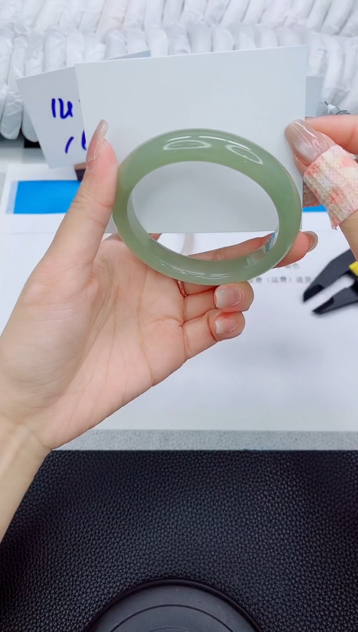 玛瑙/玉髓手镯未镶嵌a211-59.6