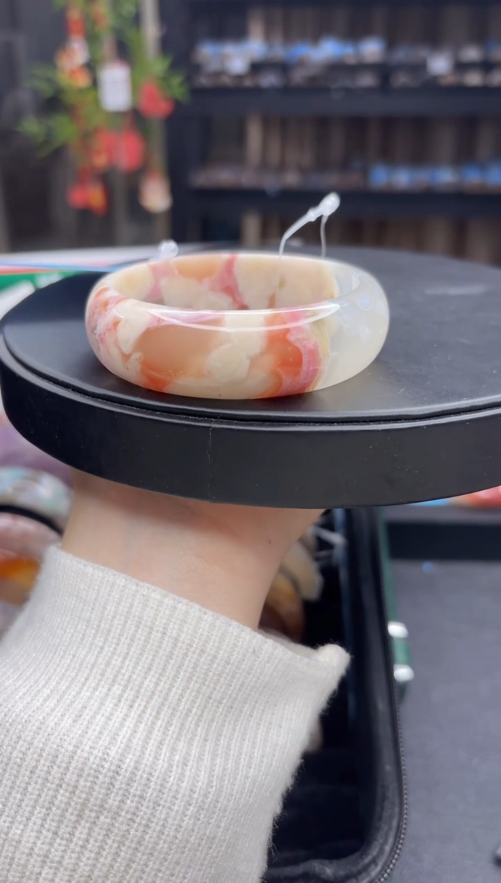 【闪购商品】石英质玉手镯未镶嵌774（57圈）