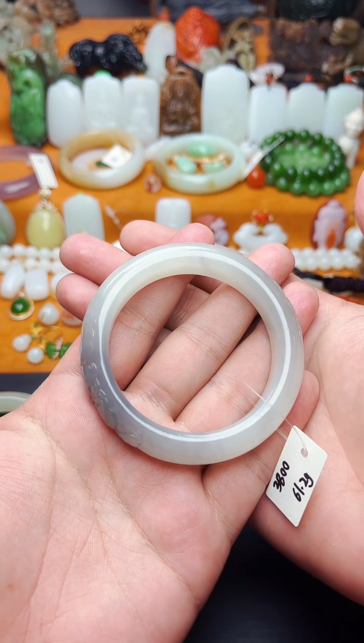【闪购商品】和田玉手镯未镶嵌54.4圈口01