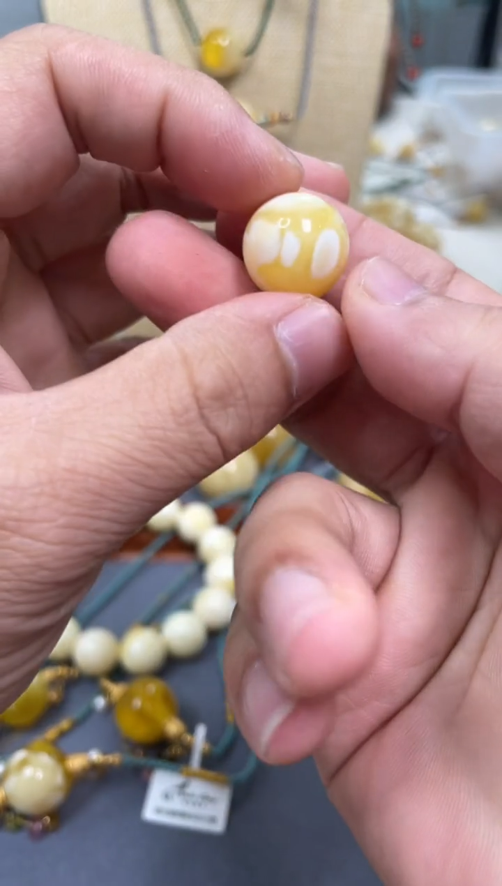 【闪购商品】琥珀颈饰未镶嵌原矿俄料蜜蜡圆珠16mm