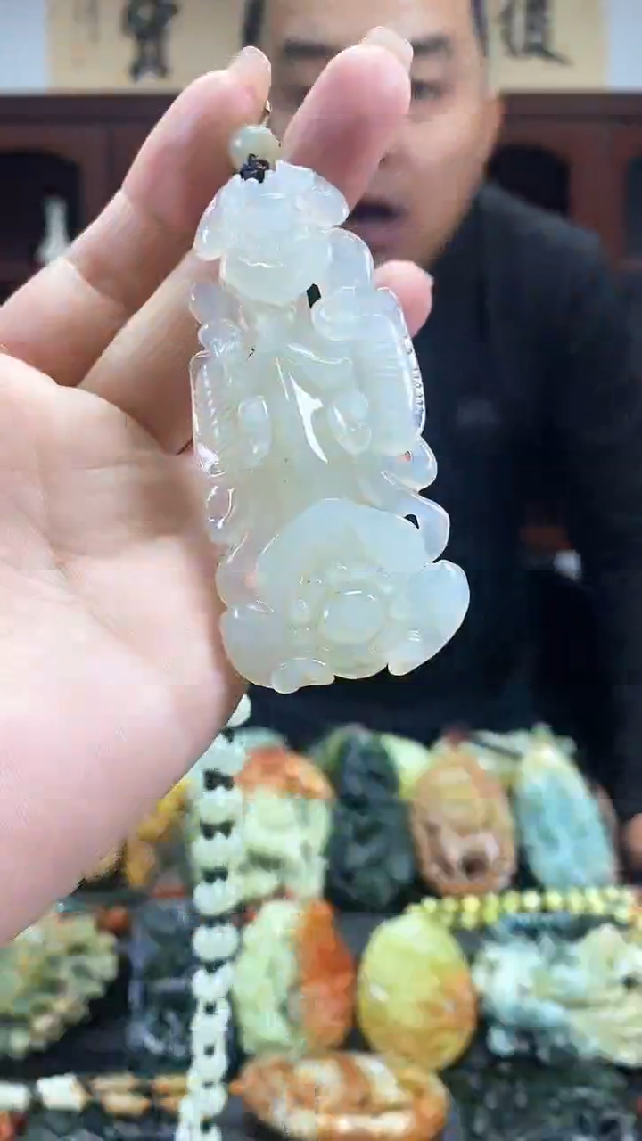 【闪购商品】蛇纹石玉吊坠未镶嵌·