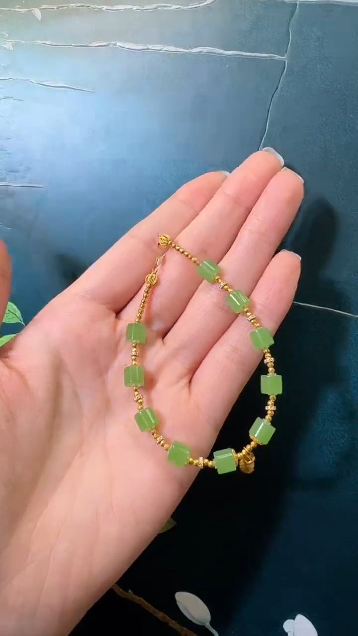 18K金镶嵌手链和田玉手链