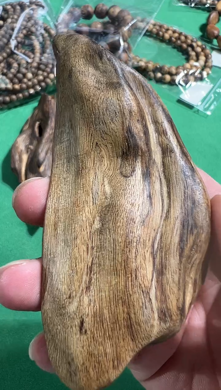 【闪购商品】沉香吊坠139号35克多样性发一