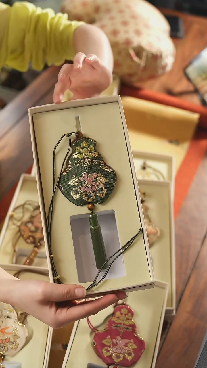 【闪购商品】香囊············