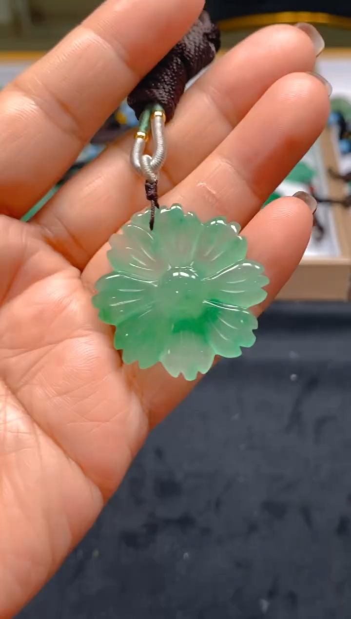 【闪购商品】石英质玉颈饰未镶嵌冰美人非洲翠002