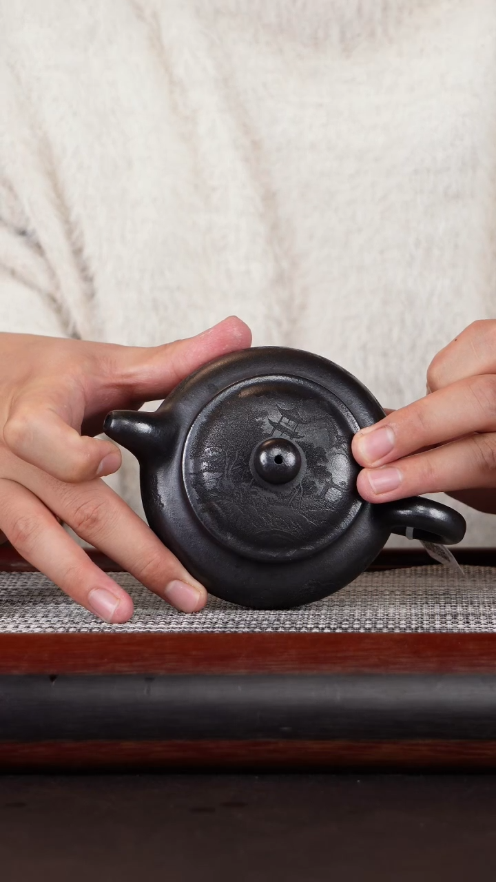 【闪购商品】紫砂茶壶40仿古石黄刻绘顾