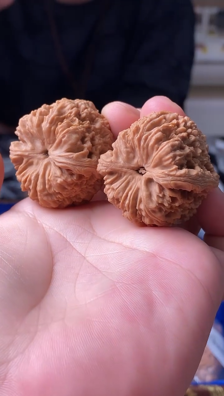 把件文玩核桃全品高炮拉丝凹底南疆石38尺