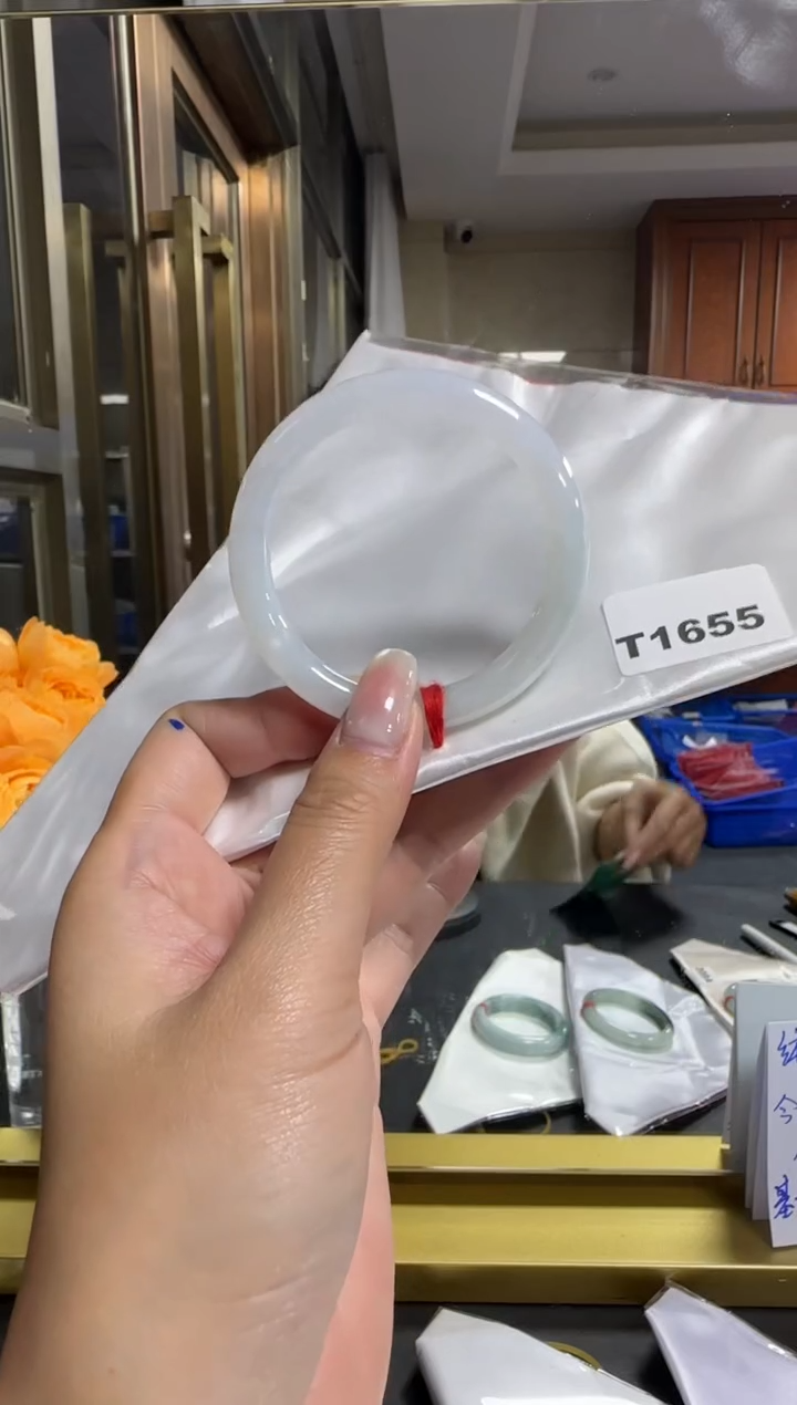 未镶嵌手镯翡翠A货手镯/微瑕