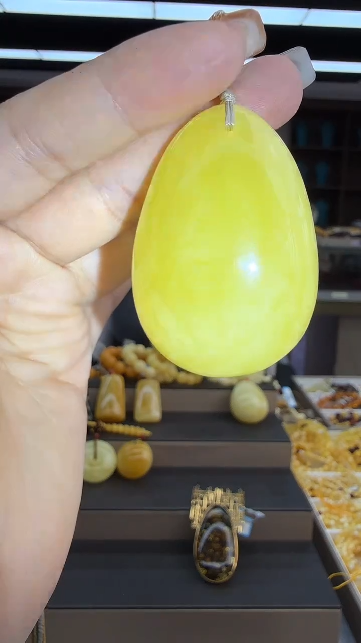 琥珀颈饰未镶嵌226秒拍号 假一罚三 