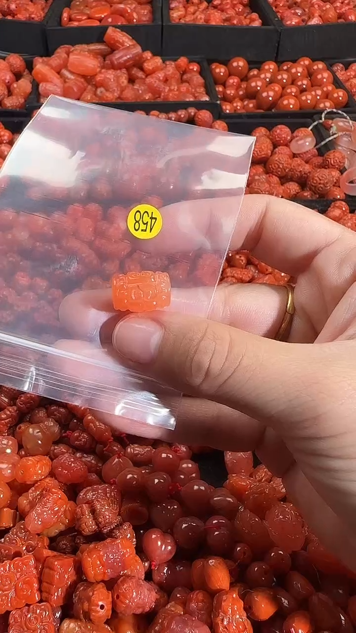 颈饰未镶嵌南红玛瑙1