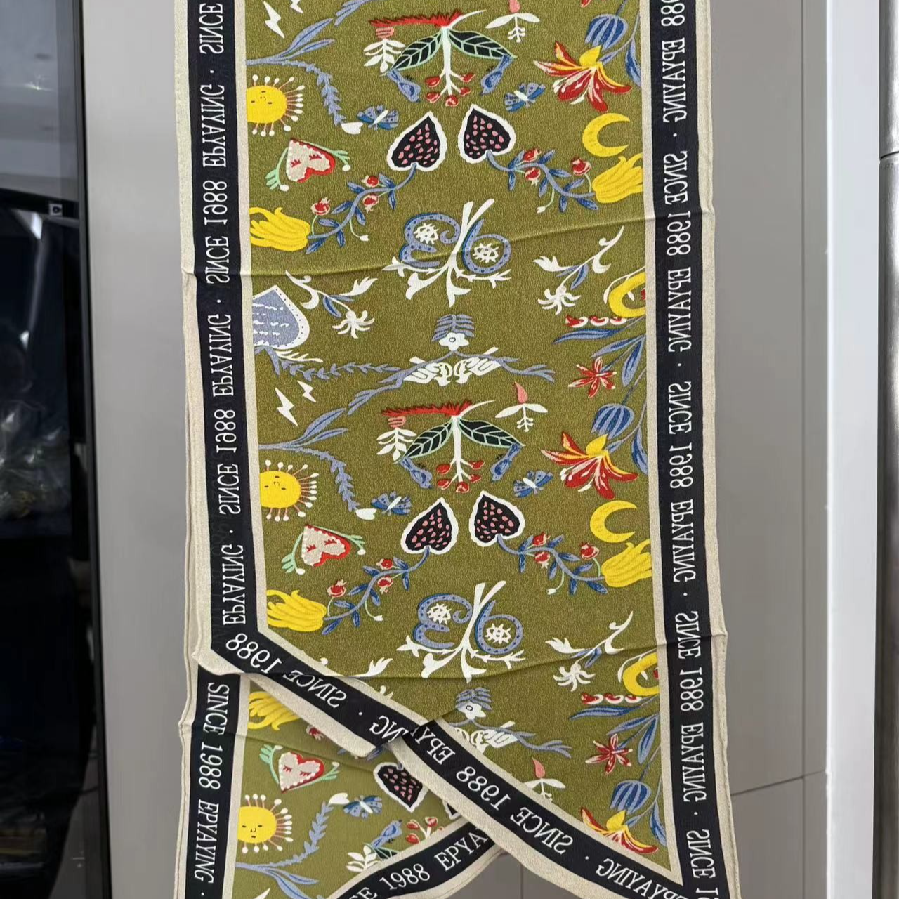 「童话花园」 155cm*35cm 14姆米双绉飘带100%桑蚕丝巾长披肩