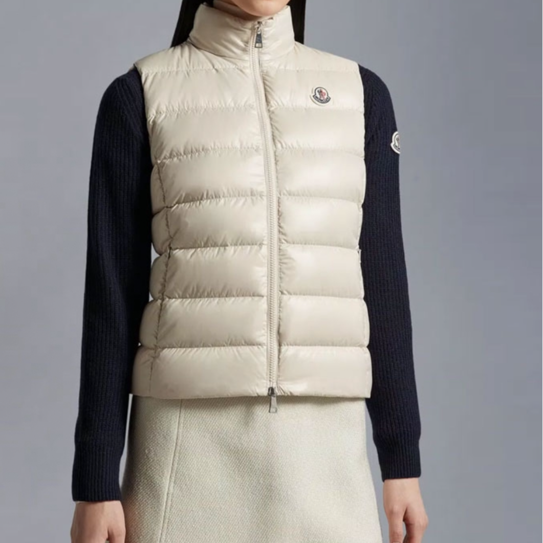 未使用 MONCLER 纯色绗缝贴标 轻薄羽绒马甲时尚 休闲女款4码米色