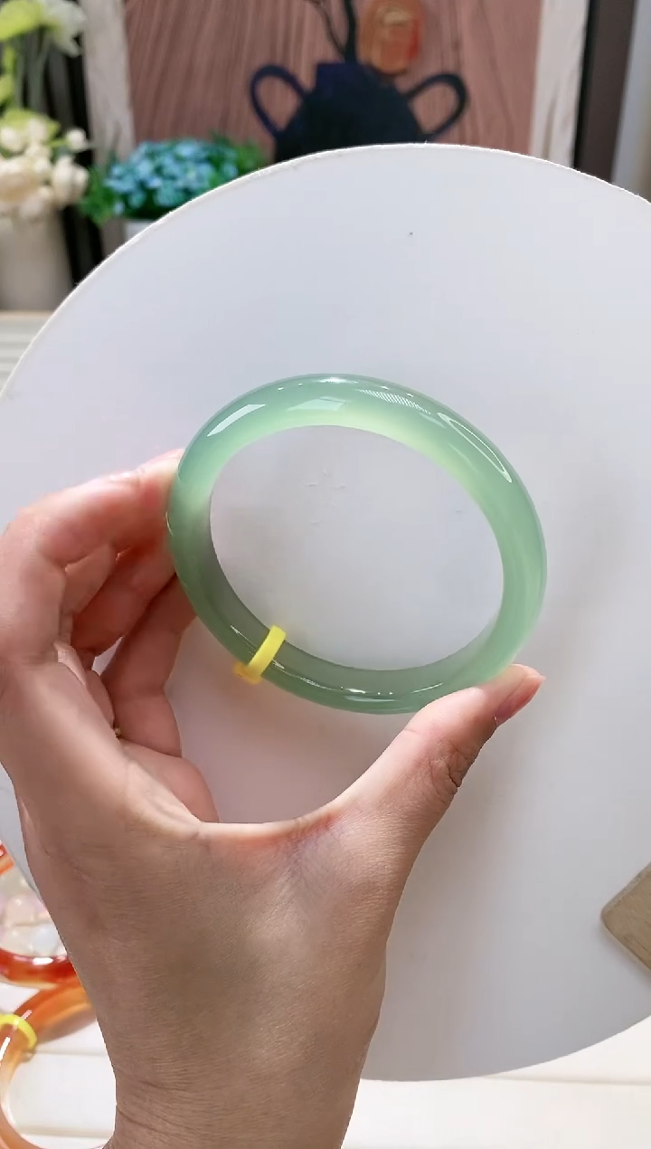 手镯玛瑙/玉髓未镶嵌24-63.4