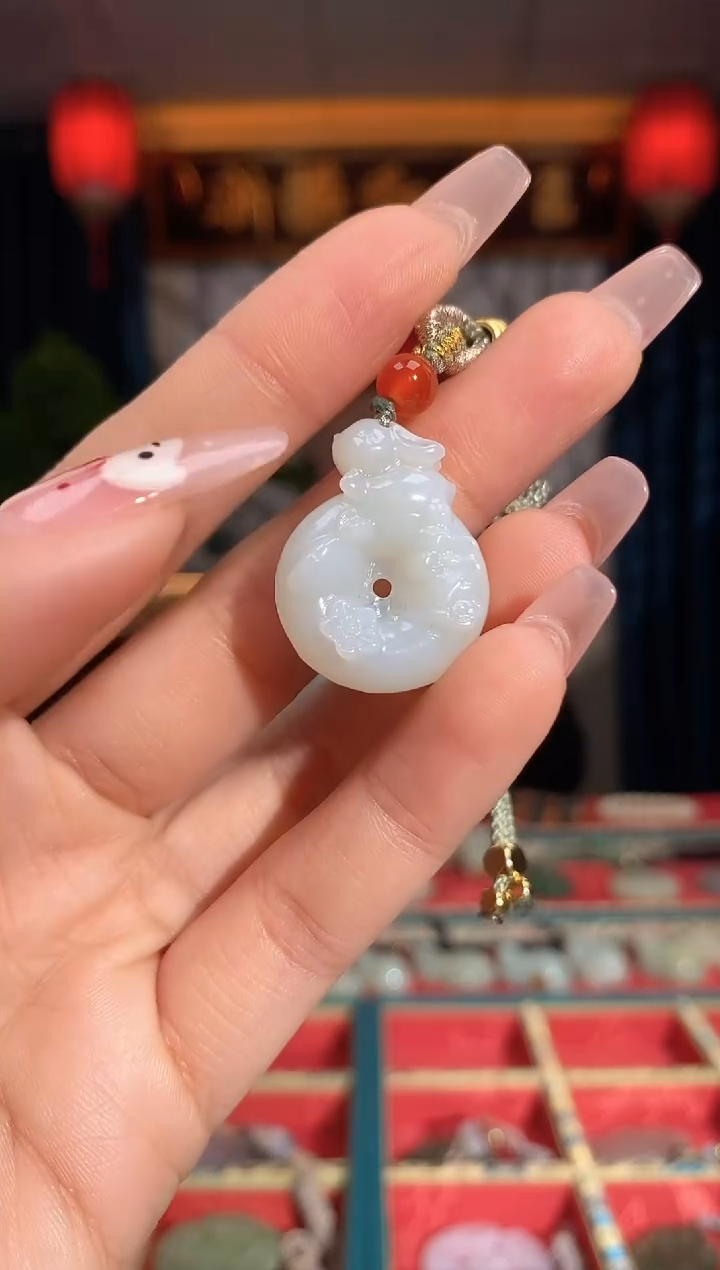 【闪购商品】和田玉颈饰未镶嵌兔子扣