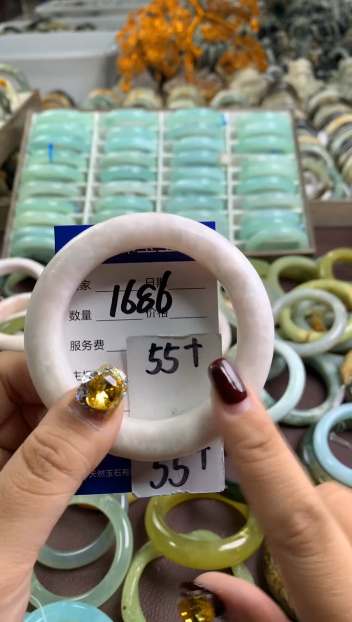 【闪购商品】蛇纹石玉手镯未镶嵌1686