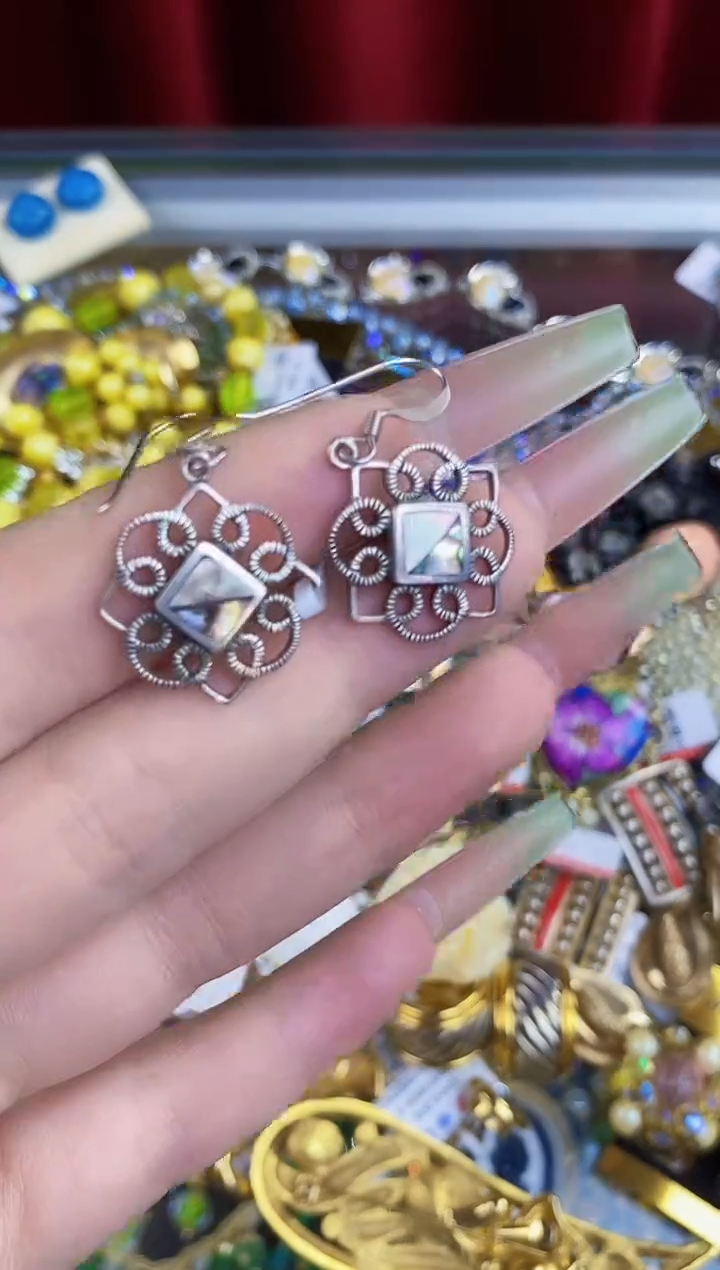 合金琉璃楚楚中古珠宝甄选不退换