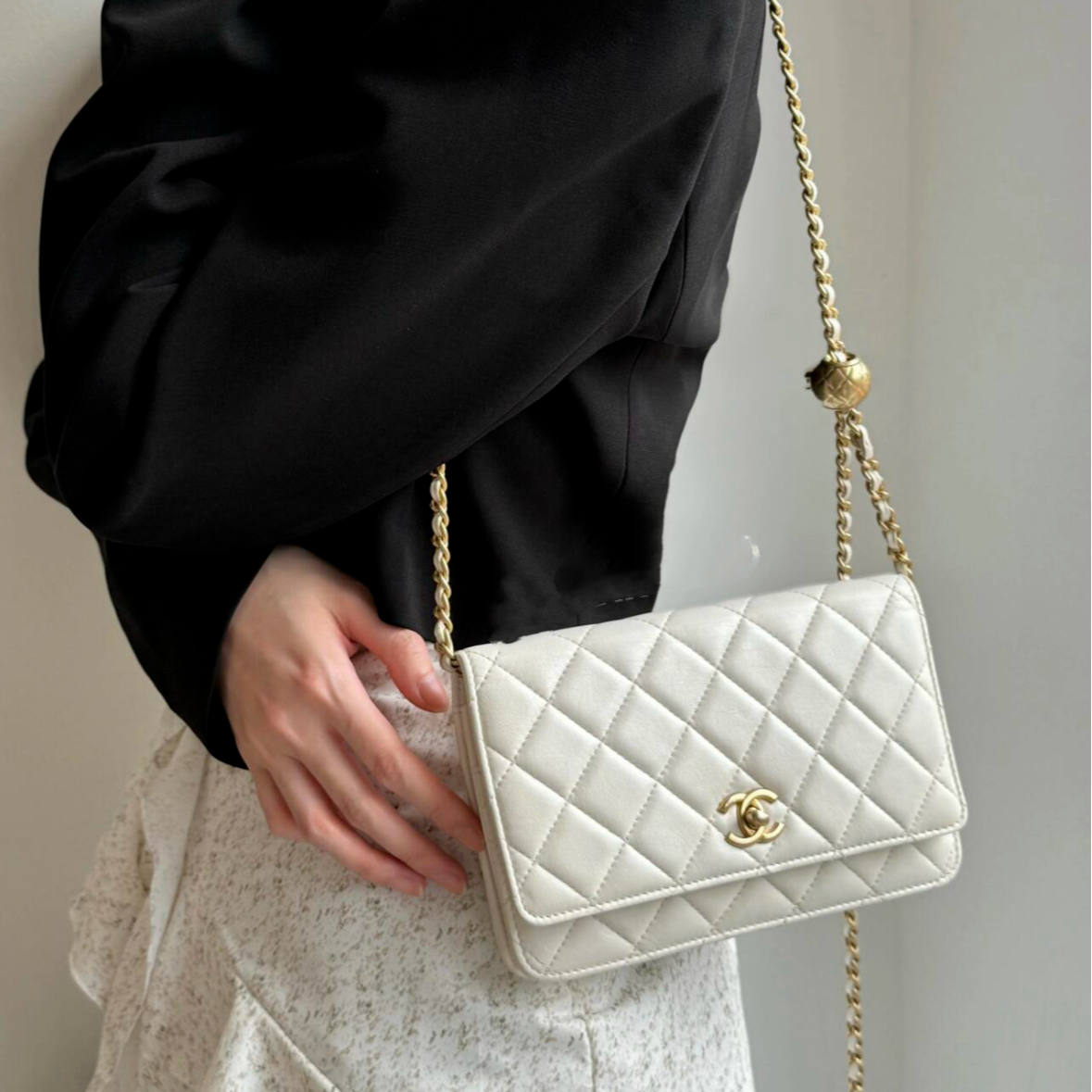 95新 Chanel/香奈儿 小花Jerry P215054622 CF WOC30开金球 包