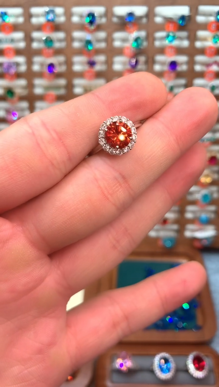 银S925镶嵌戒指石榴石（芬达石）......