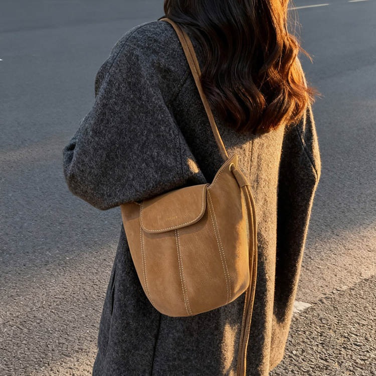 休闲纯色水桶包斜挎包包盖单肩斜挎式时尚百搭女士包包34