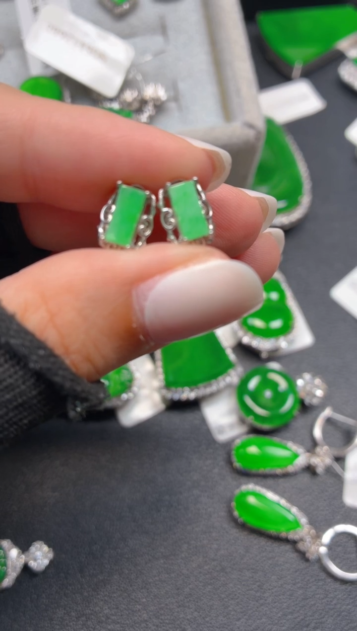 银S925镶嵌翡翠耳饰000