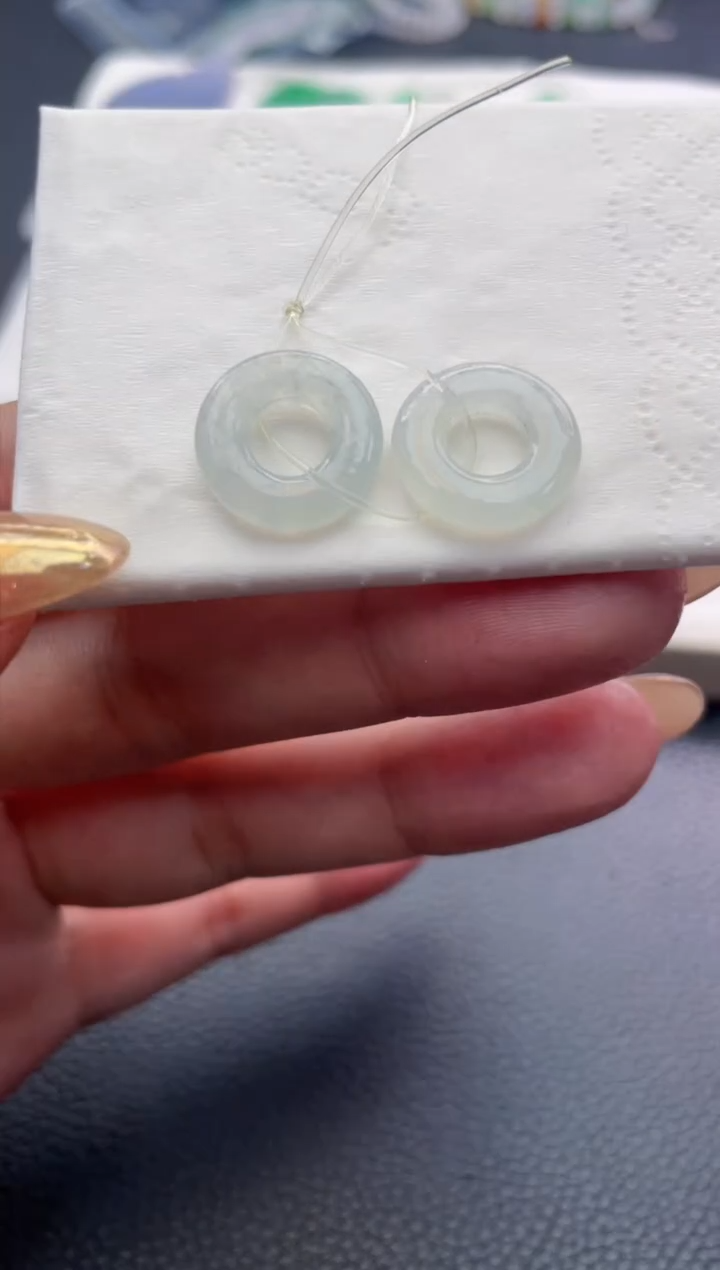 未镶嵌定制翡翠理**岁珠子