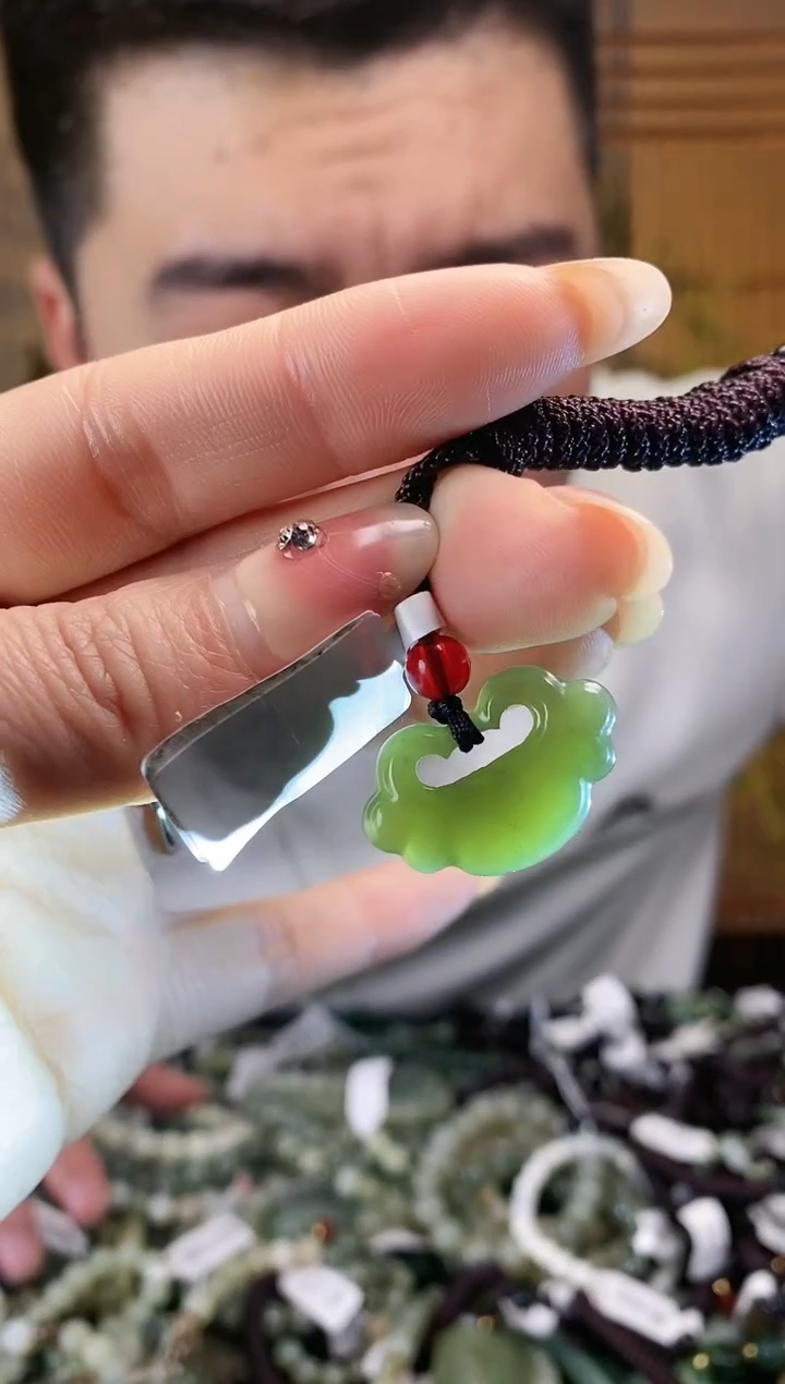 【闪购商品】和田玉颈饰未镶嵌多样性发货，拍一发一