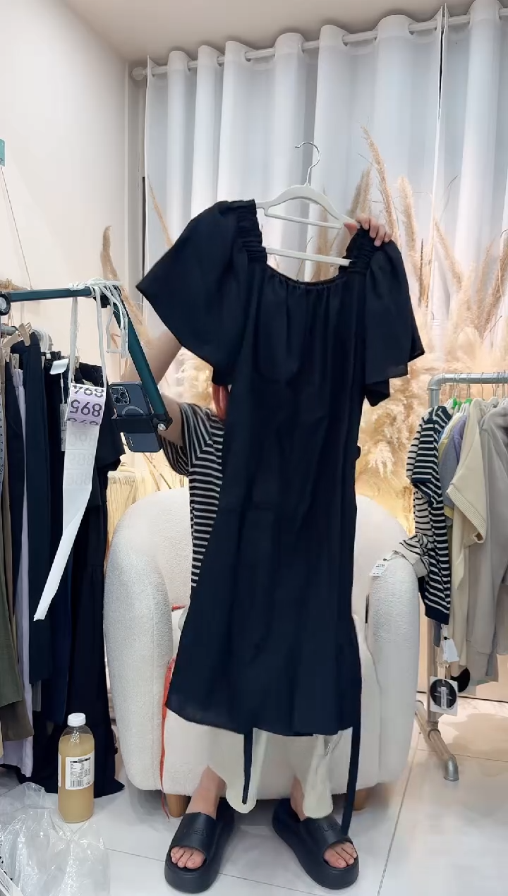 均码东阳市嘉霆服装店个体店