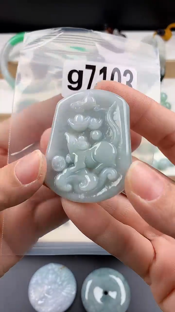 颈饰未镶嵌翡翠天然翡翠吊坠挂件