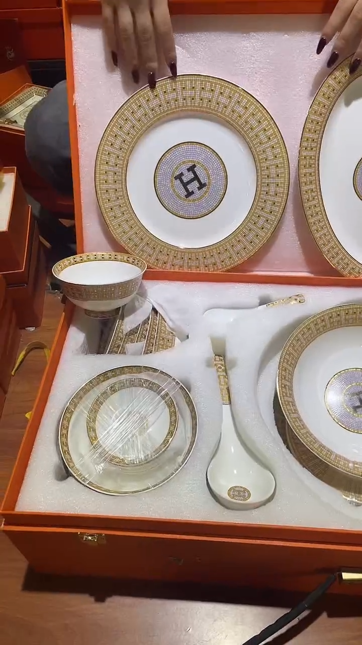 杯鸿辉家品牌瓷器，京东包邮！
