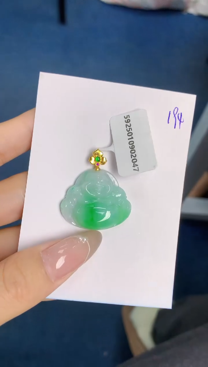 【闪购商品】翡翠颈饰18K金镶嵌天然翡翠A货